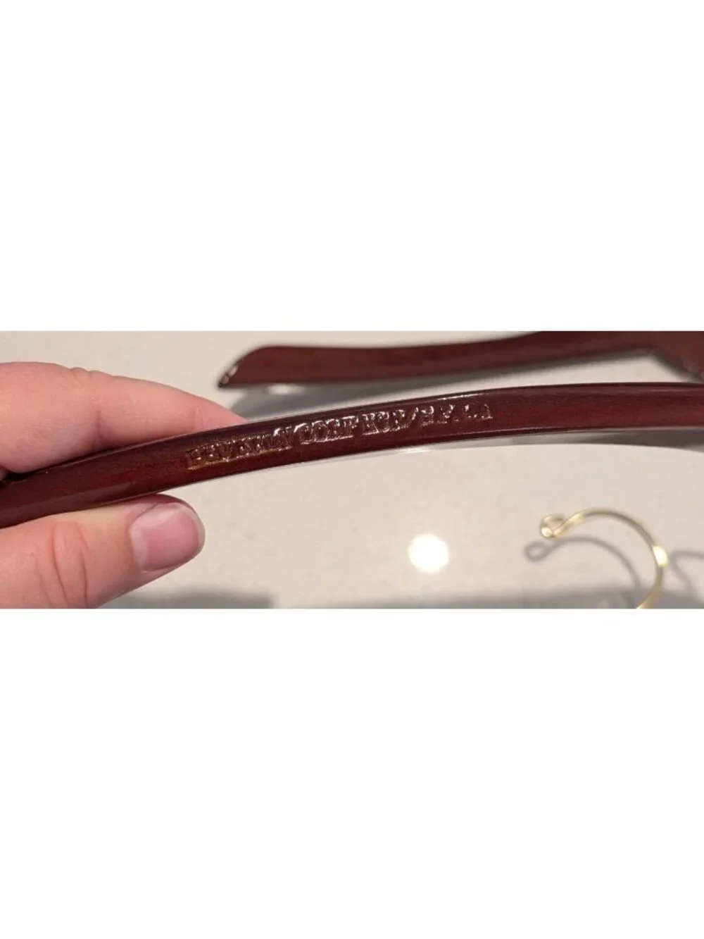 Beverly Coat HGR SF Wooden Hangers Set of 4 Gold Hooks 17